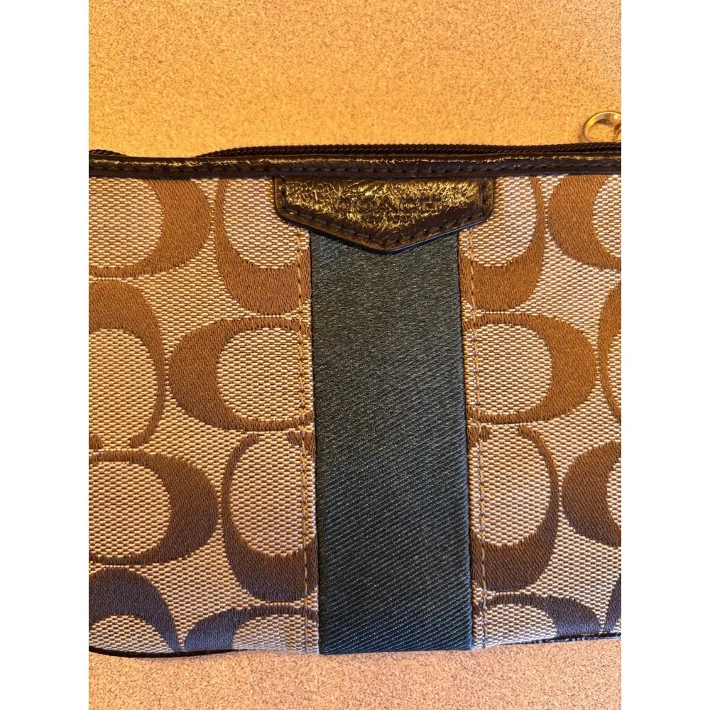 Coach Signature 